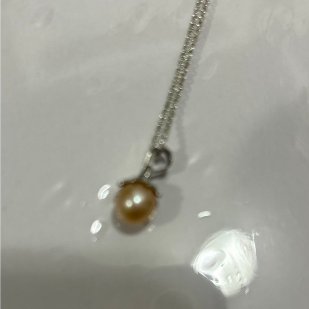 Vantel pearl Necklace